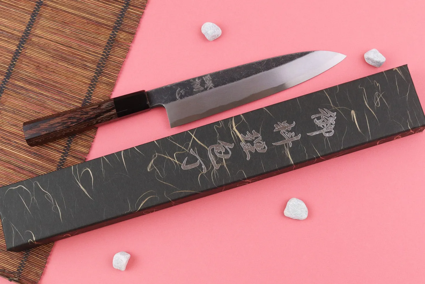 Couteau gyuto asymétrique 21cm japonais artisanal Hatsukokoro Shirasagi manche en wengé