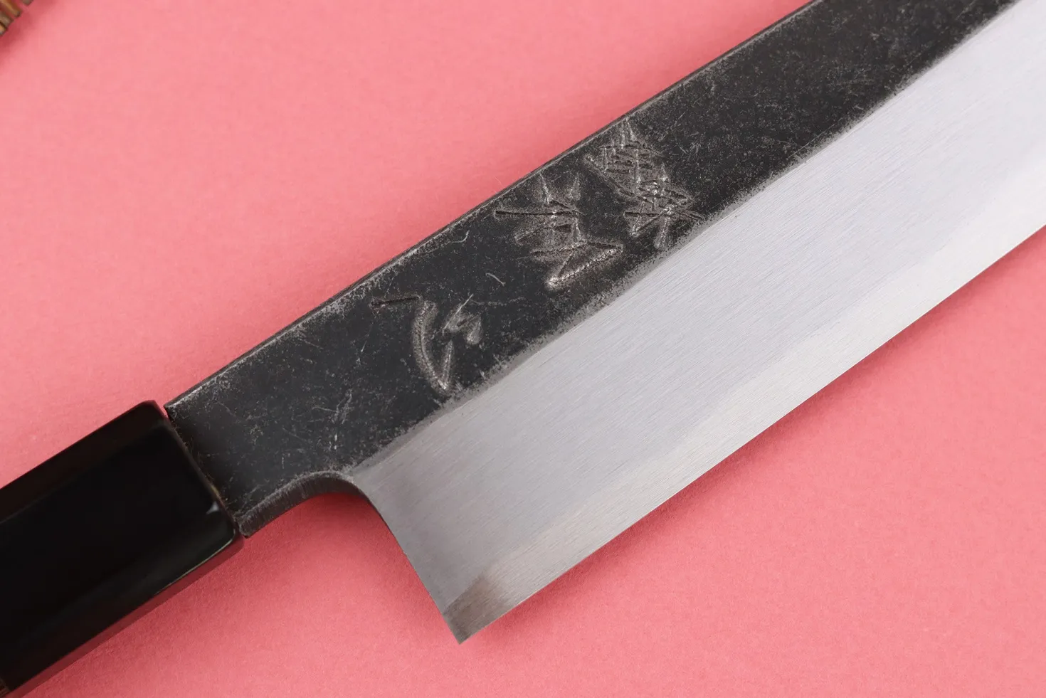 Couteau gyuto asymétrique 21cm japonais artisanal Hatsukokoro Shirasagi manche en wengé
