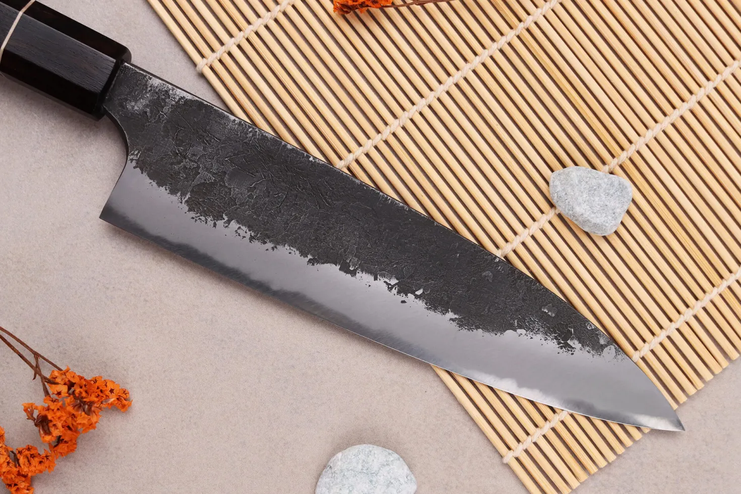 Couteau gyuto 18cm japonais artisanal Naoki Mazaki WS2 Black Nashiji