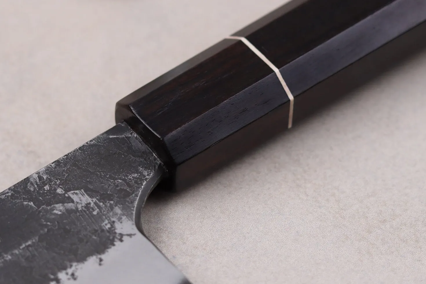 Couteau gyuto 18cm japonais artisanal Naoki Mazaki WS2 Black Nashiji