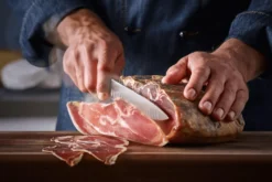 Couteau à jambon Wüsthof Classic forgé lame alvéolée 20cm