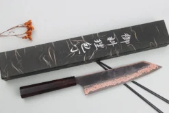 Couteau kiritsuke 24cm japonais artisanal Hatsukokoro Yorokobi Kurouchi Damas