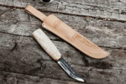 Couteau Marttiini Arctic 535010 lame carbone 9cm manche en bouleau madré + étui