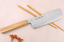 Couteau nakiri 16,5cm japonais artisanal Sakai Kikumori TS10 en chêne
