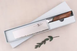 Couteau nakiri 18cm Ryda Knives A-30 San Maï et manche en noyer