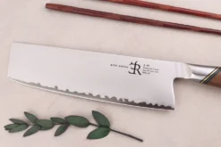 Couteau nakiri 18cm Ryda Knives A-30 San Maï et manche en noyer
