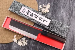 Couteau nakiri japonais artisanal Nao Yamamoto Damas AS brut de forge 16,5cm