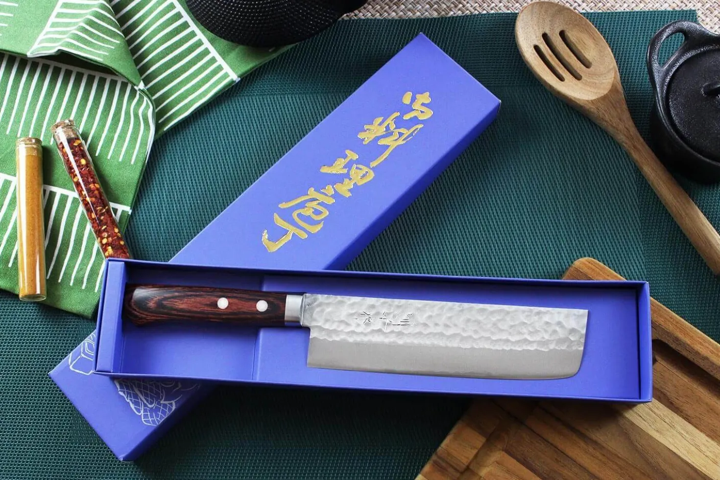 Couteau nakiri japonais artisanal Masutani 16.5cm martelé