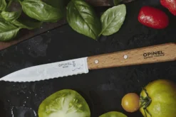 Couteau Opinel n°113 cranté manche en hêtre lame 10cm