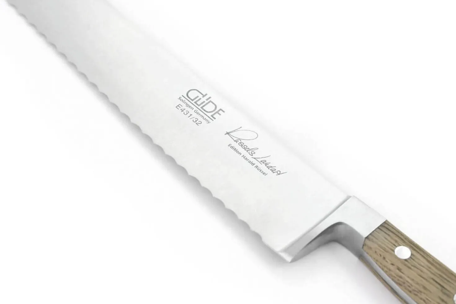 Couteau à pain Güde Alpha Chêne 32cm en acier forgé