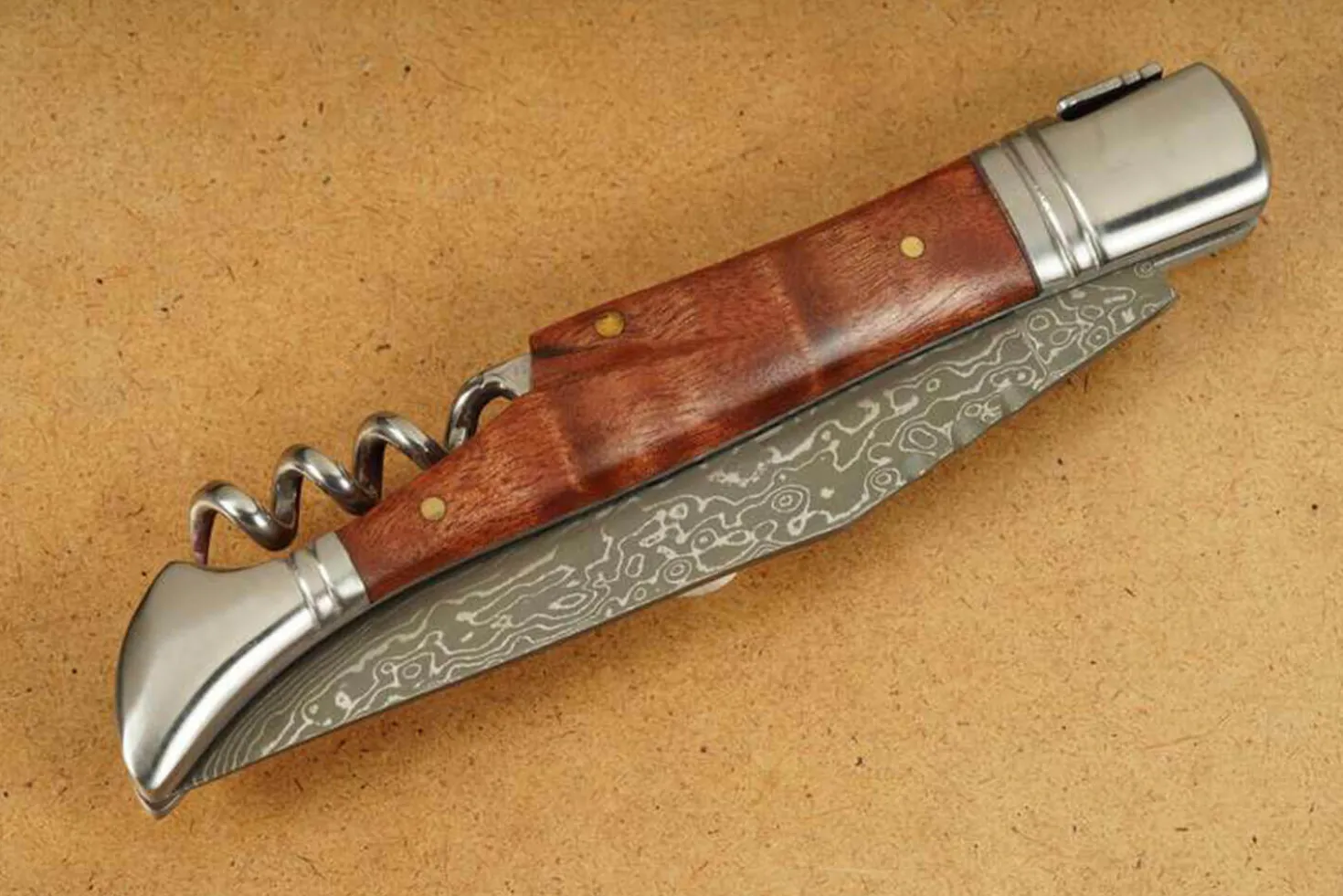 Couteau pliant Laguiole Herbertz 231712 lame damassée manche bois de cognassier 12cm + tire-bouchon