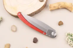 Couteau pliant Le Coq Français Notre Dame de Paris Red Heart artisanal manche bois rouge 11,5cm + étui