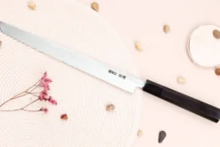 Couteau sakimaru takohiki japonais artisanal 27cm Sakai Takayuki Byakko manche en ébène + étui