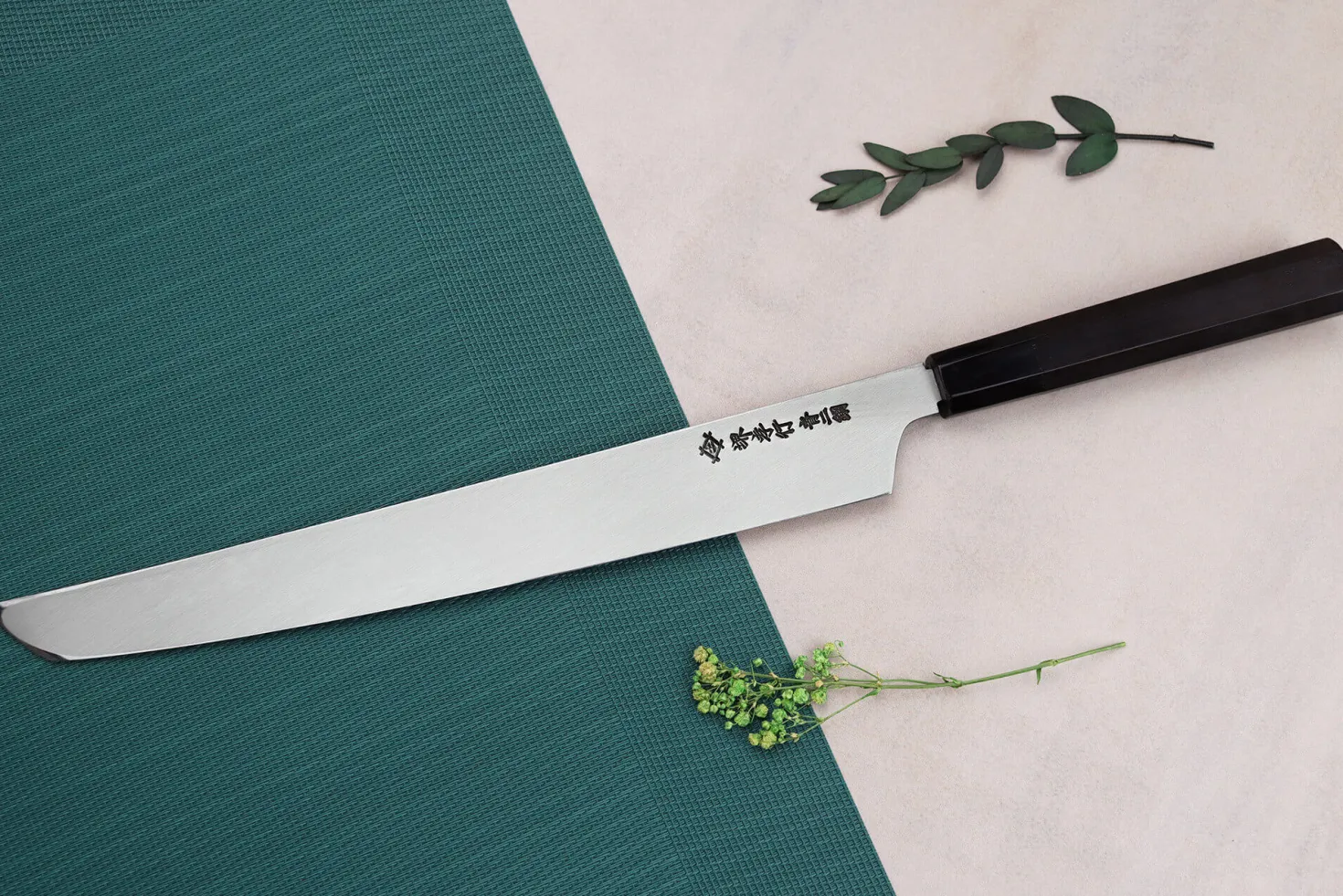 Couteau sakimaru yanagiba 30cm japonais artisanal Sakai Takayuki Genbu