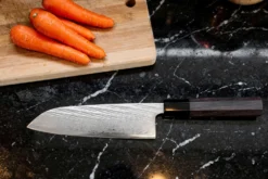 Couteau santoku 16,5cm japonais artisanal Wusaki Kuronawa G3 damas