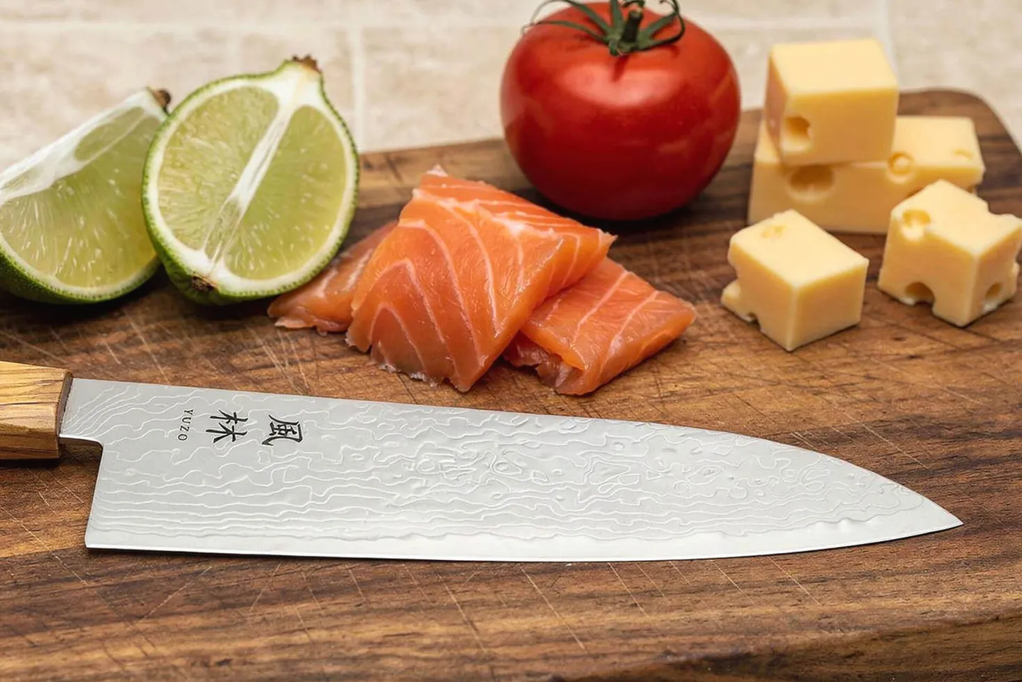 Couteau santoku 18cm japonais Yuzo Ryuho Damas SG2
