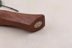 Couteau santoku 18cm Ryda Knives A-30 San Maï et manche en noyer