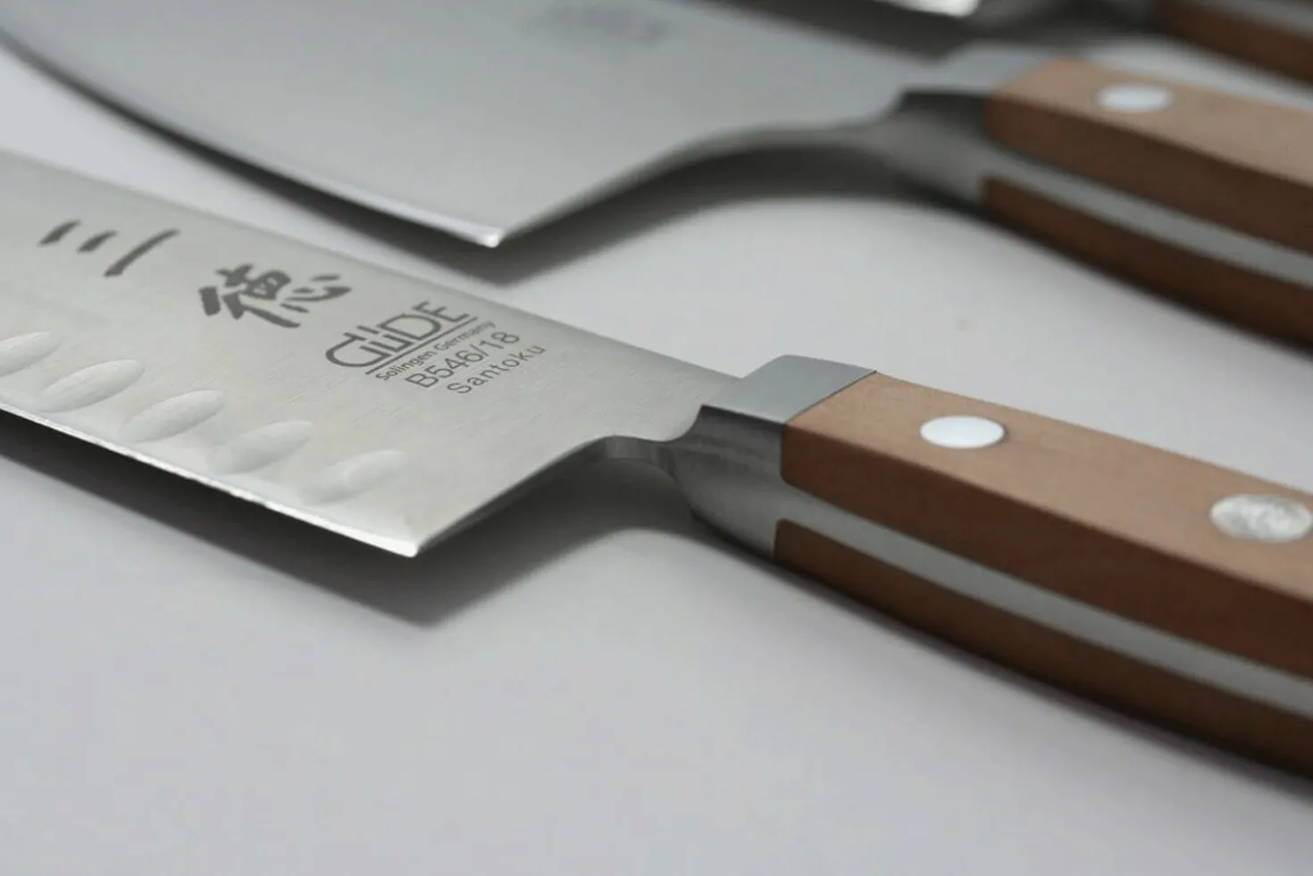 Couteau santoku Gude Alpha Poire 18cm en acier forgé