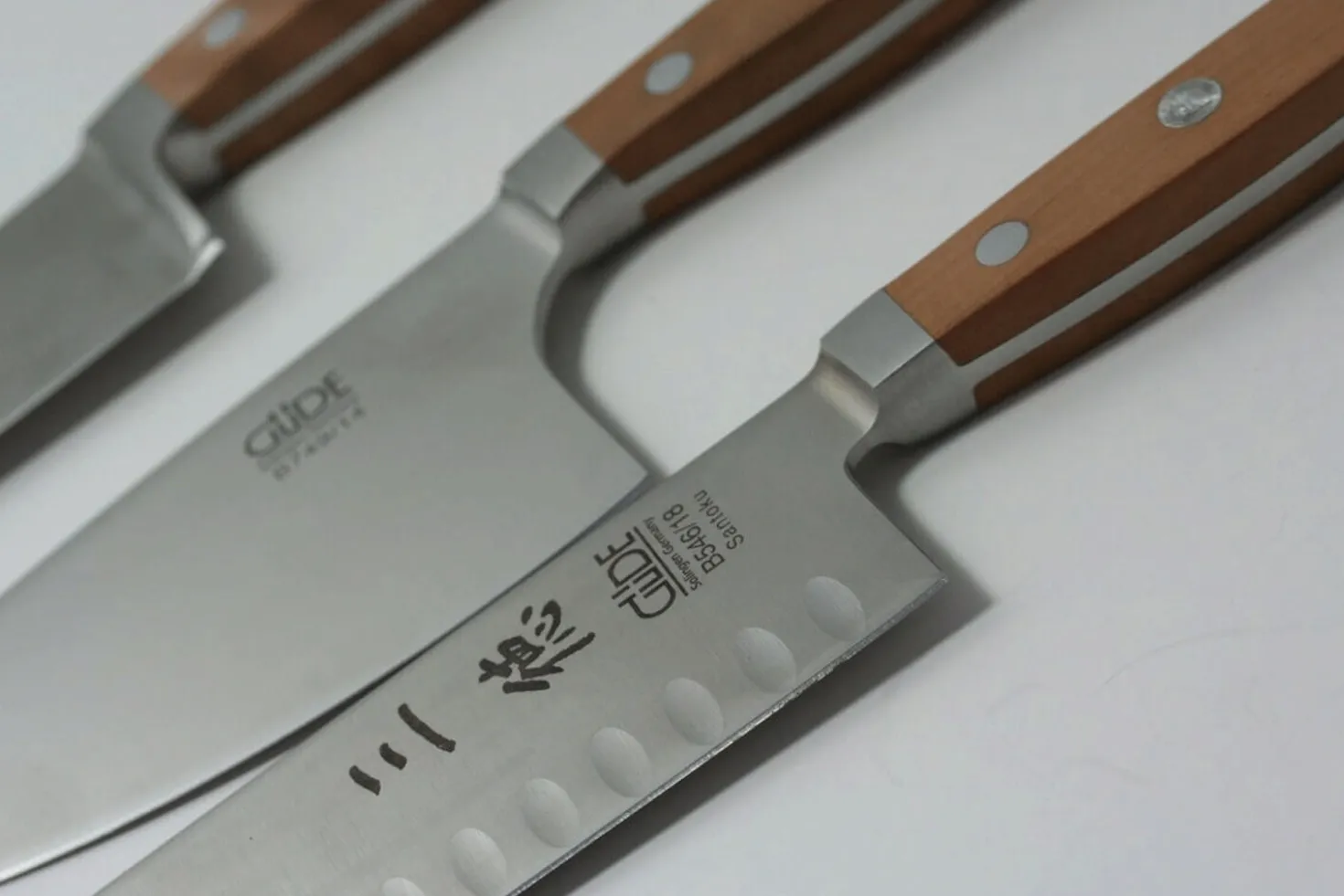 Couteau santoku Gude Alpha Poire 18cm en acier forgé