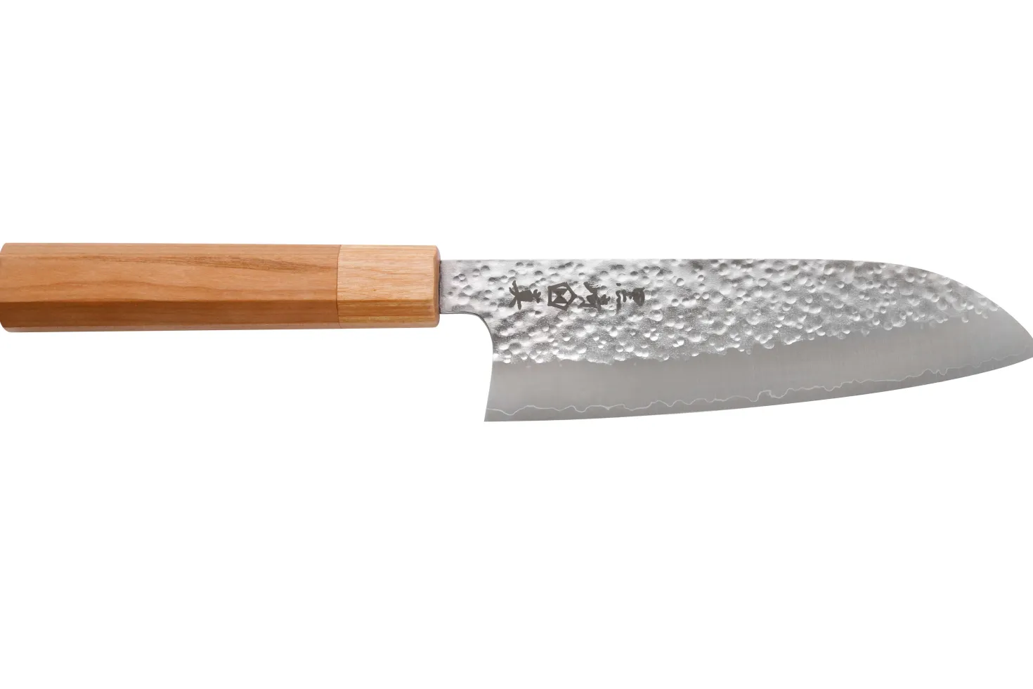 Couteau santoku japonais artisanal Makoto Kurosaki Sakura acier SG2 martelé 16.5cm