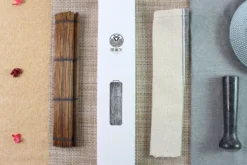 Couteau santoku japonais Kanetsugu Zuiun acier SPG2 damas 18cm