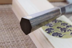 Couteau santoku japonais Kanetsugu Zuiun acier SPG2 damas 18cm