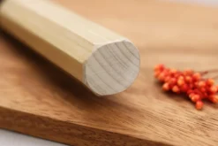 Couteau santoku kiritsuke 18cm japonais artisanal Momotaro Ginsan manche en magnolia