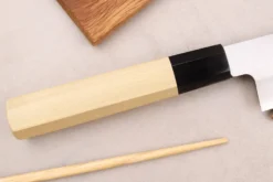 Couteau santoku kiritsuke 18cm japonais artisanal Momotaro Ginsan manche en magnolia