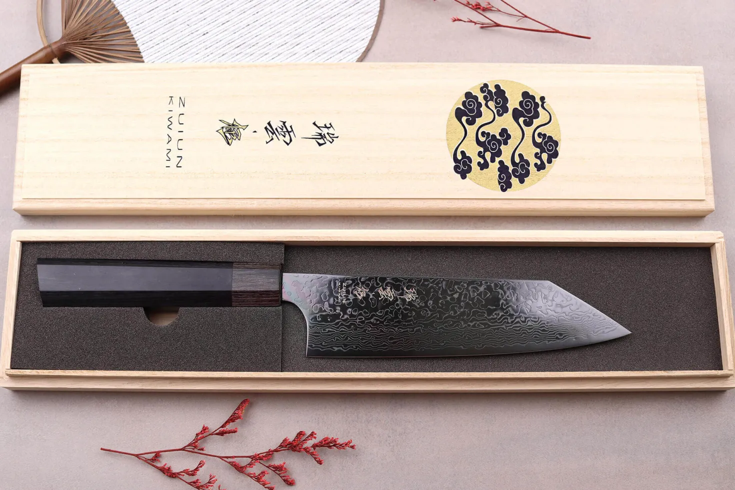 Couteau santoku kiritsuke japonais Kanetsugu Zuiun Kiwami revêtement DLC 18cm