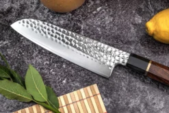 Couteau santoku Sayuto Desert Damas martelé 18cm