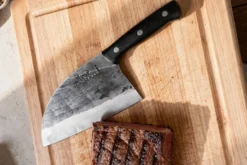 Couteau serbe Samura Mad Bull 18cm manche en G10 et carbone noir