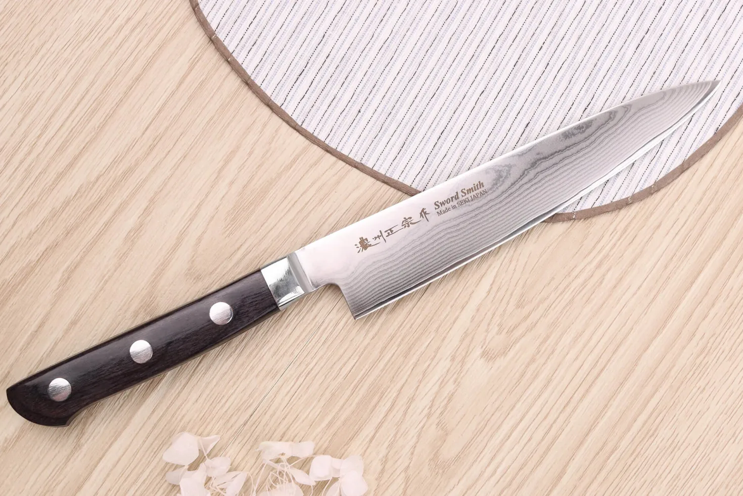 Couteau universel 15cm japonais Satake Cutlery damas 69 couches
