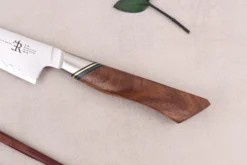 Couteau universel 13cm Ryda Knives A-30 San Maï et manche en noyer