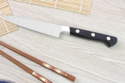 Couteau universel japonais Misono UX10 alvéolé 12cm