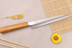 Couteau yanagiba 21cm artisanal japonais Tsunehisa AUS-8 manche en chêne