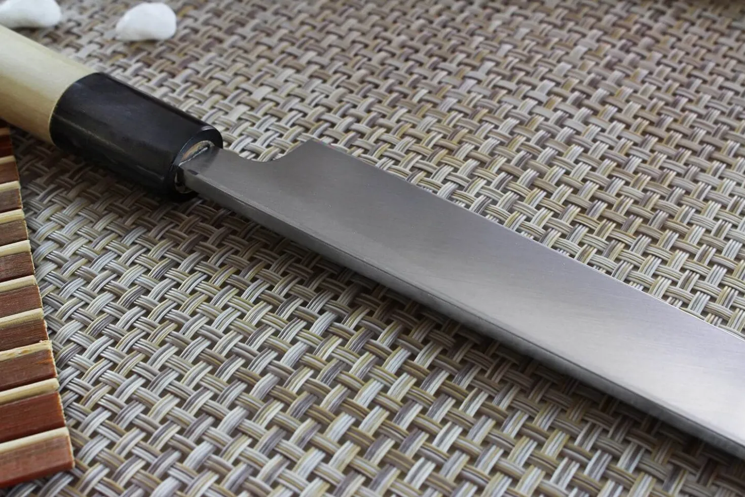 Couteau yanagiba japonais artisanal Yoshihiro Jyosaku White 2 steel 24cm