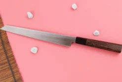 Couteau yanagiba kiritsuke 27cm japonais artisanal Hatsukokoro Shirasagi manche en wengé