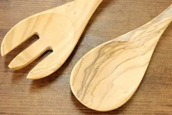 Couverts à salade Bérard Terra faits main en olivier 31,5cm