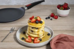 Crêpière Woll Diamond Lite en fonte d'aluminium manche amovible polymère 26cm