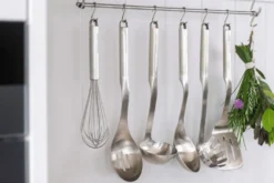 Cuillère ajourée Kitchen Aid en acier inoxydable