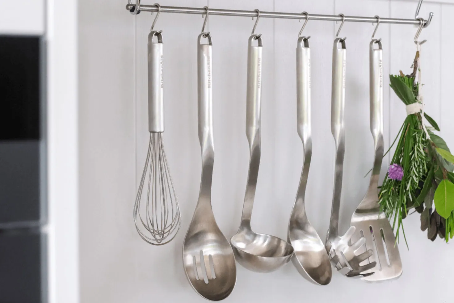 Cuillère ajourée Kitchen Aid en acier inoxydable