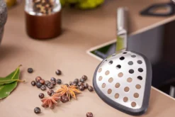 Cuillère ajourée Rosle en acier inoxydable et silicone