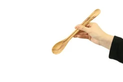 Cuillère à goûter Bérard faite main en olivier 25cm