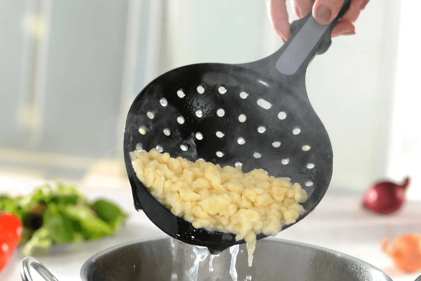 Cuillère à spaetzle Gefu Scodel avec spatule flexible