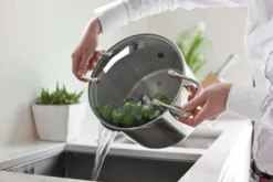 Cuiseur à pâtes et légumes Beka Emporo en inox 24cm avec couvercle passoire