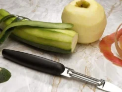 Eplucheur professionnel Matfer lame inox pivotante 21.5cm manche PP surmoulé