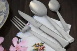 Fourchette de table Opinel Perpétue tout en acier inox