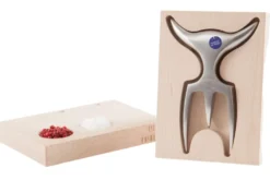 Fourchette à viande Tridens en acier inox brossé avec socle en hêtre à empreinte