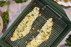 L'Incroyable Double grille de cuisson Cookut pour l'Incroyable plat à four ajustable