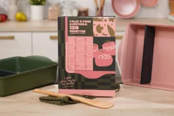 Livre de 120 recettes faciles Cookut L'incroyable plat à four ajustable